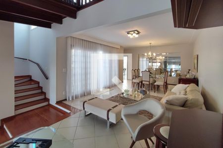 Sala de Estar de casa de condomínio à venda com 4 quartos, 300m² em Jardim Paranapanema, Campinas