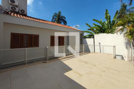 Casa de condomínio para alugar com 300m², 4 quartos e 3 vagasQuintal