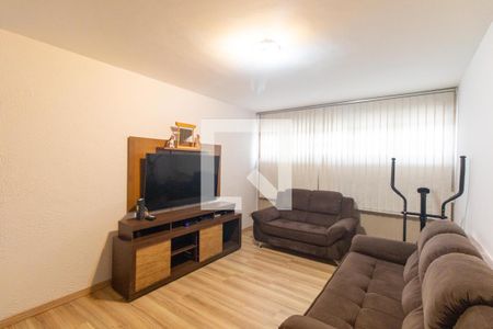 Sala de TV de casa para alugar com 7 quartos, 650m² em Bacacheri, Curitiba