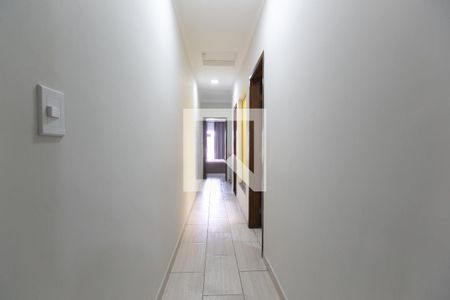 Casa à venda com 103m², 3 quartos e 2 vagasCorredor 