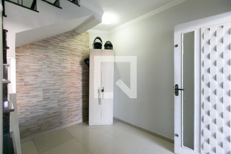 Casa à venda com 103m², 3 quartos e 2 vagasEntrada 