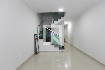 Sala de casa à venda com 3 quartos, 103m² em Vila Taquari, São Paulo