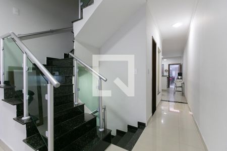 Corredor / Escada  de casa à venda com 3 quartos, 103m² em Vila Taquari, São Paulo