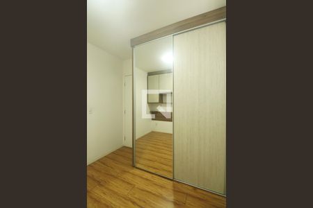 Quarto 1 de apartamento para alugar com 2 quartos, 45m² em Jardim Utinga, Santo André