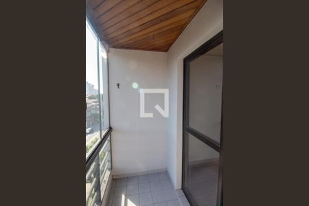 Sala / Varanda de apartamento para alugar com 2 quartos, 50m² em Vila Carmosina, São Paulo