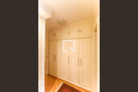 Apartamento à venda com 212m², 3 quartos e 3 vagas Apartamento à venda com 212m², 3 quartos e 3 vagasQuarto 3