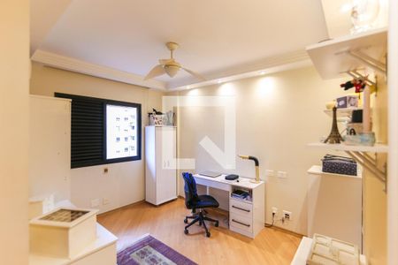 Apartamento à venda com 212m², 3 quartos e 3 vagas Apartamento à venda com 212m², 3 quartos e 3 vagasQuarto 3