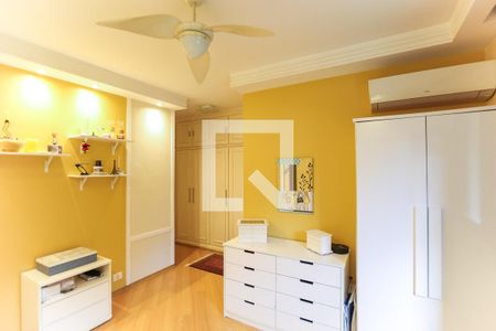 Apartamento à venda com 212m², 3 quartos e 3 vagas Apartamento à venda com 212m², 3 quartos e 3 vagasQuarto 3