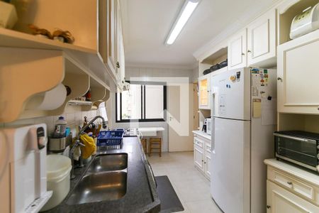 Apartamento à venda com 212m², 3 quartos e 3 vagas Apartamento à venda com 212m², 3 quartos e 3 vagasCozinha