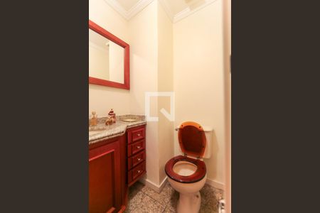 Apartamento à venda com 212m², 3 quartos e 3 vagas Apartamento à venda com 212m², 3 quartos e 3 vagasLavabo