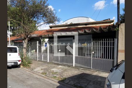 Casa à venda com 236m², 2 quartos e 5 vagasFachada