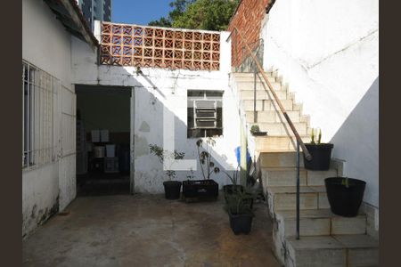 Casa à venda com 236m², 2 quartos e 5 vagasQuintal