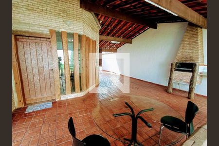 Casa à venda com 4 quartos, 320m² em Castelo, Belo Horizonte