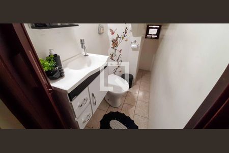 Casa à venda com 169m², 4 quartos e 2 vagas Casa à venda com 169m², 4 quartos e 2 vagasLavabo