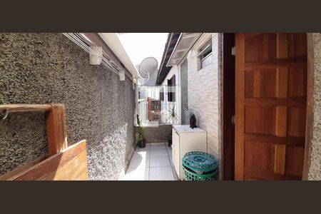 Casa à venda com 169m², 4 quartos e 2 vagas Casa à venda com 169m², 4 quartos e 2 vagasÁrea de Serviço