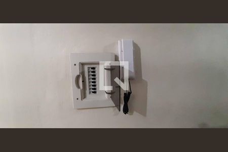 Casa à venda com 169m², 4 quartos e 2 vagas Casa à venda com 169m², 4 quartos e 2 vagasQuadro de Luz e Interfone