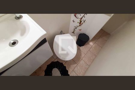 Casa à venda com 169m², 4 quartos e 2 vagas Casa à venda com 169m², 4 quartos e 2 vagasLavabo