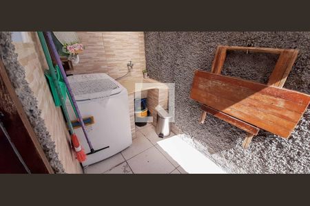 Casa à venda com 169m², 4 quartos e 2 vagas Casa à venda com 169m², 4 quartos e 2 vagasÁrea de Serviço