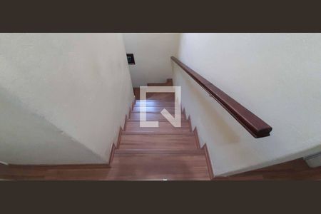 Casa à venda com 169m², 4 quartos e 2 vagas Casa à venda com 169m², 4 quartos e 2 vagasBanheiro Social