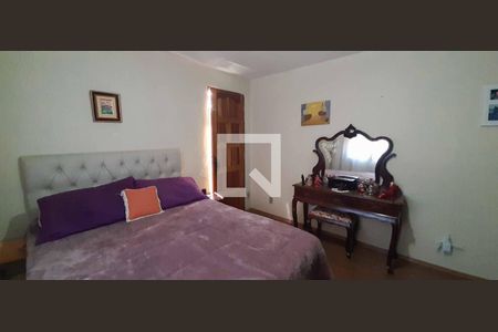 Casa à venda com 169m², 4 quartos e 2 vagas Casa à venda com 169m², 4 quartos e 2 vagasSuíte