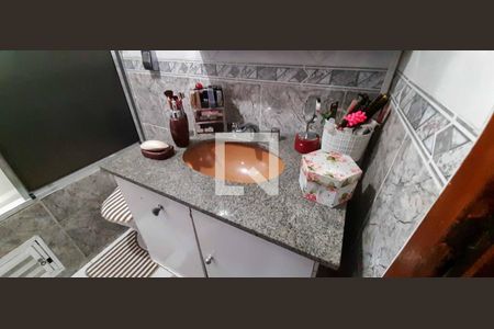 Casa à venda com 169m², 4 quartos e 2 vagas Casa à venda com 169m², 4 quartos e 2 vagasBanheiro da Suíte