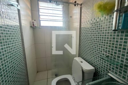 Banheiro de apartamento para alugar com 2 quartos, 46m² em Parque Santa Rosa, Suzano