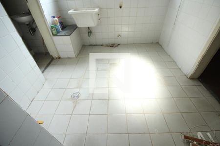 Apartamento à venda com 81m², 2 quartos e 1 vagaÁrea de Serviço