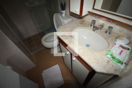 Apartamento à venda com 81m², 2 quartos e 1 vagaBanheiro Social