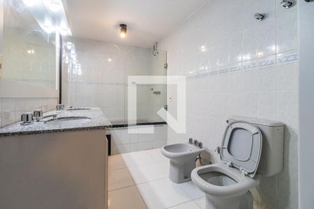 Banheiro da Suíte de apartamento para alugar com 3 quartos, 165m² em Alphaville, Barueri