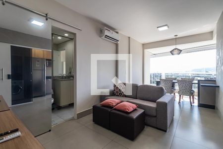 Sala de apartamento para alugar com 2 quartos, 80m² em Dezoito do Forte Empresarial/alphaville., Barueri
