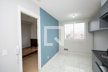 Sala/Cozinha de apartamento para alugar com 1 quarto, 24m² em Cidade Ademar, São Paulo
