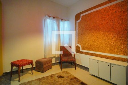 Sala de casa à venda com 4 quartos, 242m² em Vila Jardim, Porto Alegre