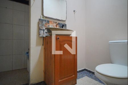 Casa à venda com 242m², 4 quartos e 1 vagaBanheiro Corredor