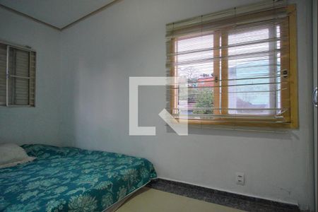 Suíte de casa à venda com 4 quartos, 242m² em Vila Jardim, Porto Alegre