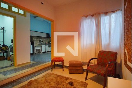 Sala de casa para alugar com 2 quartos, 110m² em Vila Jardim, Porto Alegre