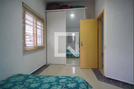 Suíte de casa à venda com 4 quartos, 242m² em Vila Jardim, Porto Alegre