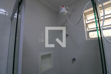 Casa para alugar com 90m², 2 quartos e 1 vagaChuveiro