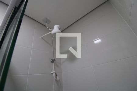 Chuveiro de casa para alugar com 2 quartos, 60m² em Terceira Divisão de Interlagos, São Paulo