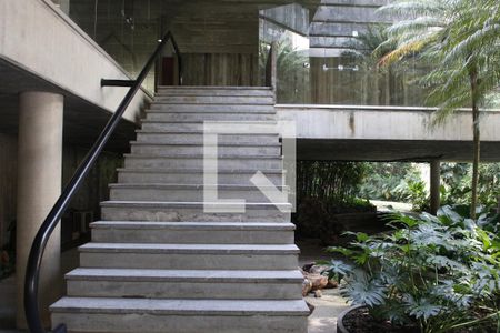 Entrada de casa à venda com 3 quartos, 976m² em Cidade Jardim, São Paulo