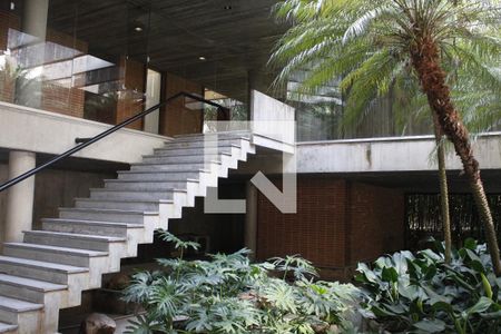 Entrada de casa à venda com 3 quartos, 976m² em Cidade Jardim, São Paulo