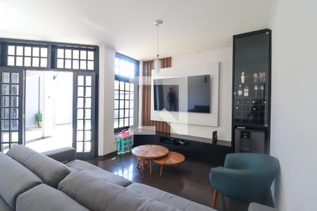 Sala de casa à venda com 4 quartos, 840m² em Jardim das Samambaias, Jundiaí