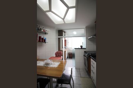 Apartamento à venda com 180m², 3 quartos e 2 vagasCozinha