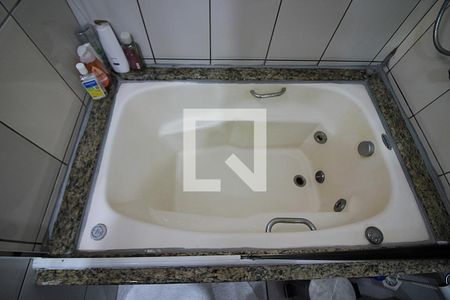 Apartamento à venda com 180m², 3 quartos e 2 vagasSuíte 1 Banheiro