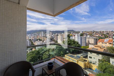 Varanda de apartamento à venda com 1 quarto, 50m² em São Pedro, Belo Horizonte