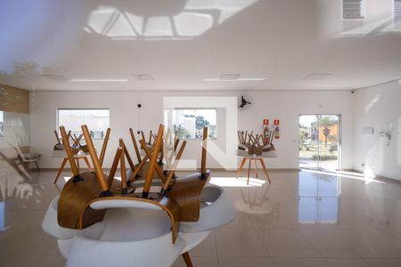 Apartamento para alugar com 42m², 2 quartos e 1 vaga Apartamento para alugar com 42m², 2 quartos e 1 vagaÁrea comum - Salão de festas