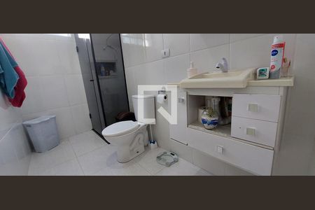 Banheiro Quarto 1 suíte de casa para alugar com 3 quartos, 320m² em Vila Valparaiso, Santo André