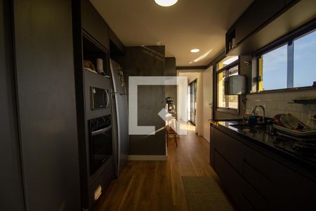 Apartamento à venda com 217m², 3 quartos e 2 vagasCozinha e Área de Serviço