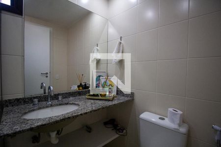 Apartamento à venda com 217m², 3 quartos e 2 vagasBanheiro Social