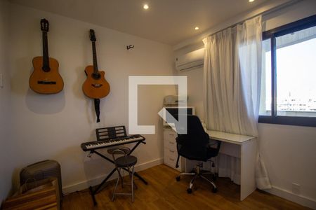 Apartamento à venda com 217m², 3 quartos e 2 vagasQuarto