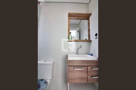 Casa de condomínio para alugar com 232m², 3 quartos e 2 vagasBanheiro Social